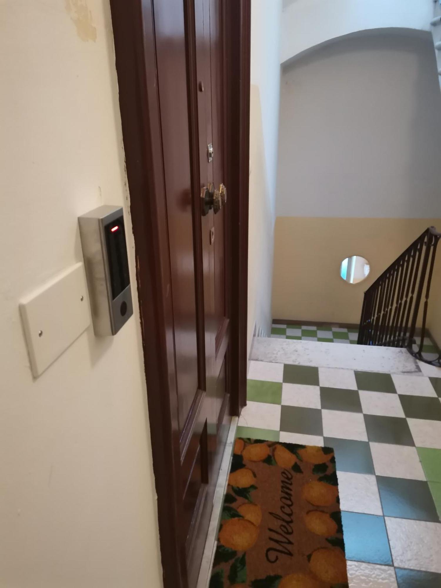 Garibaldi 52 Exclusive Apartments Бари Экстерьер фото